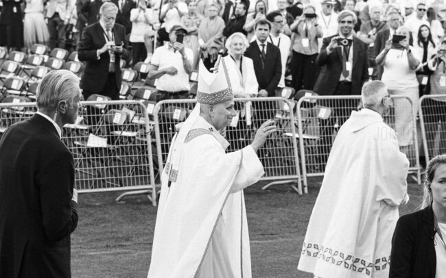 Visita papa Leon XIV a canarias. fotografía de eventos.