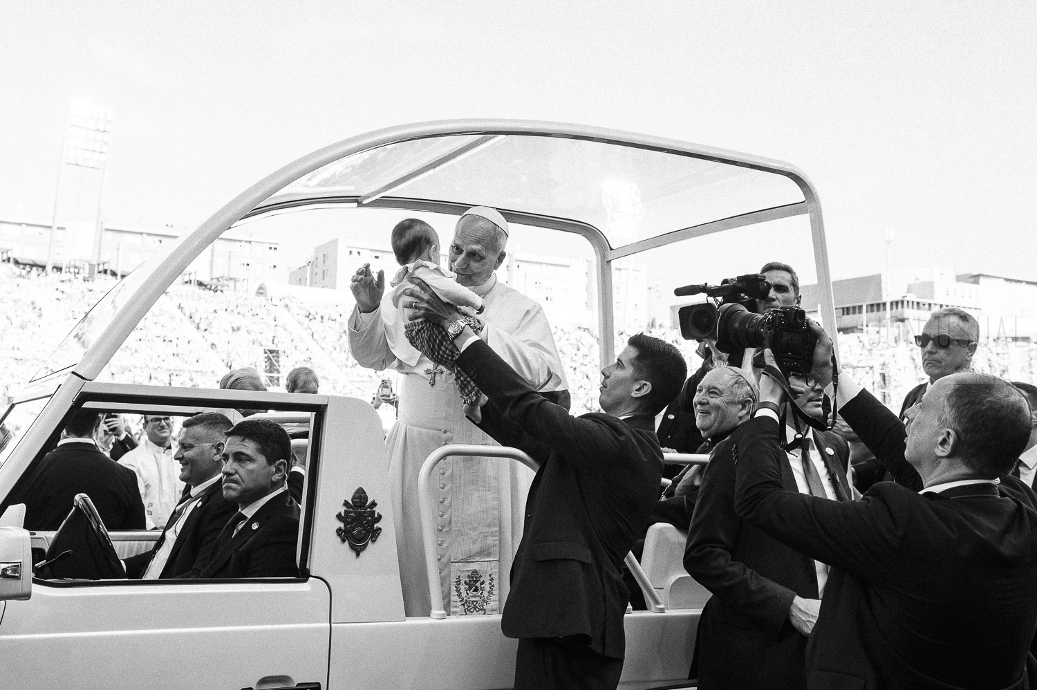 Visita papa Leon XIV a canarias. fotografía de eventos.