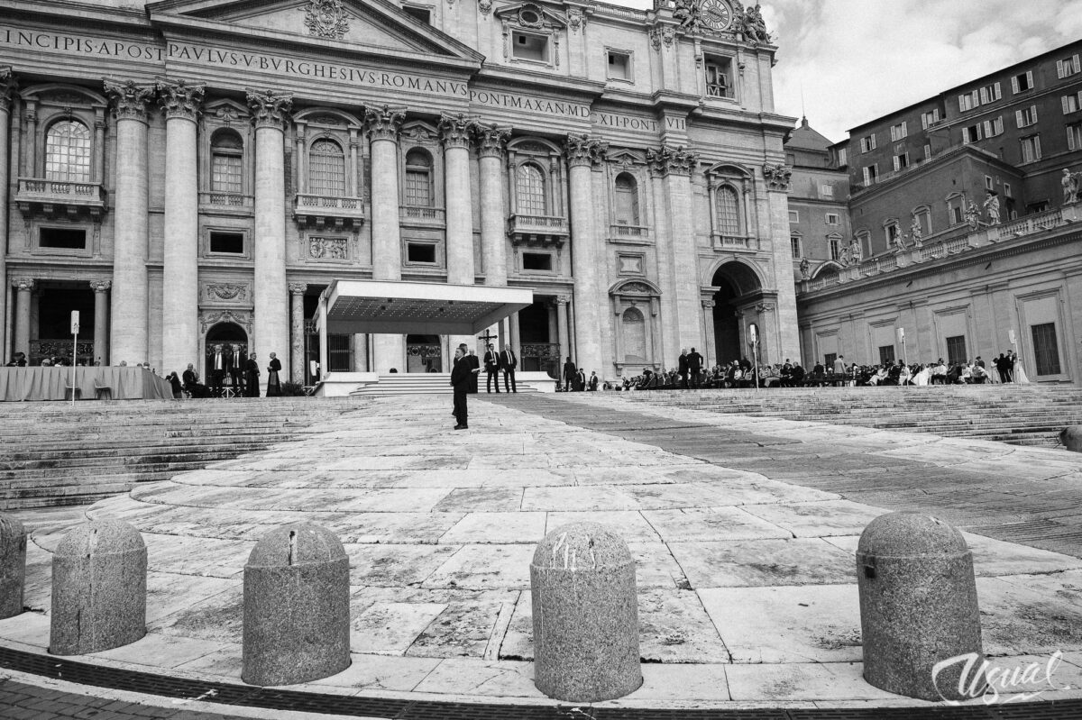 Papa Leon xiv en el Vaticano