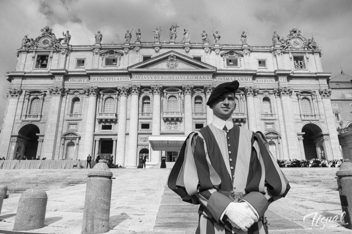 Papa Leon xiv en el Vaticano