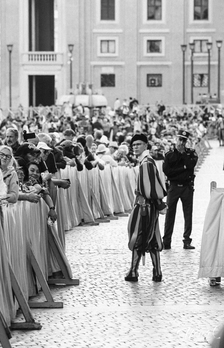 Papa Leon xiv en el Vaticano