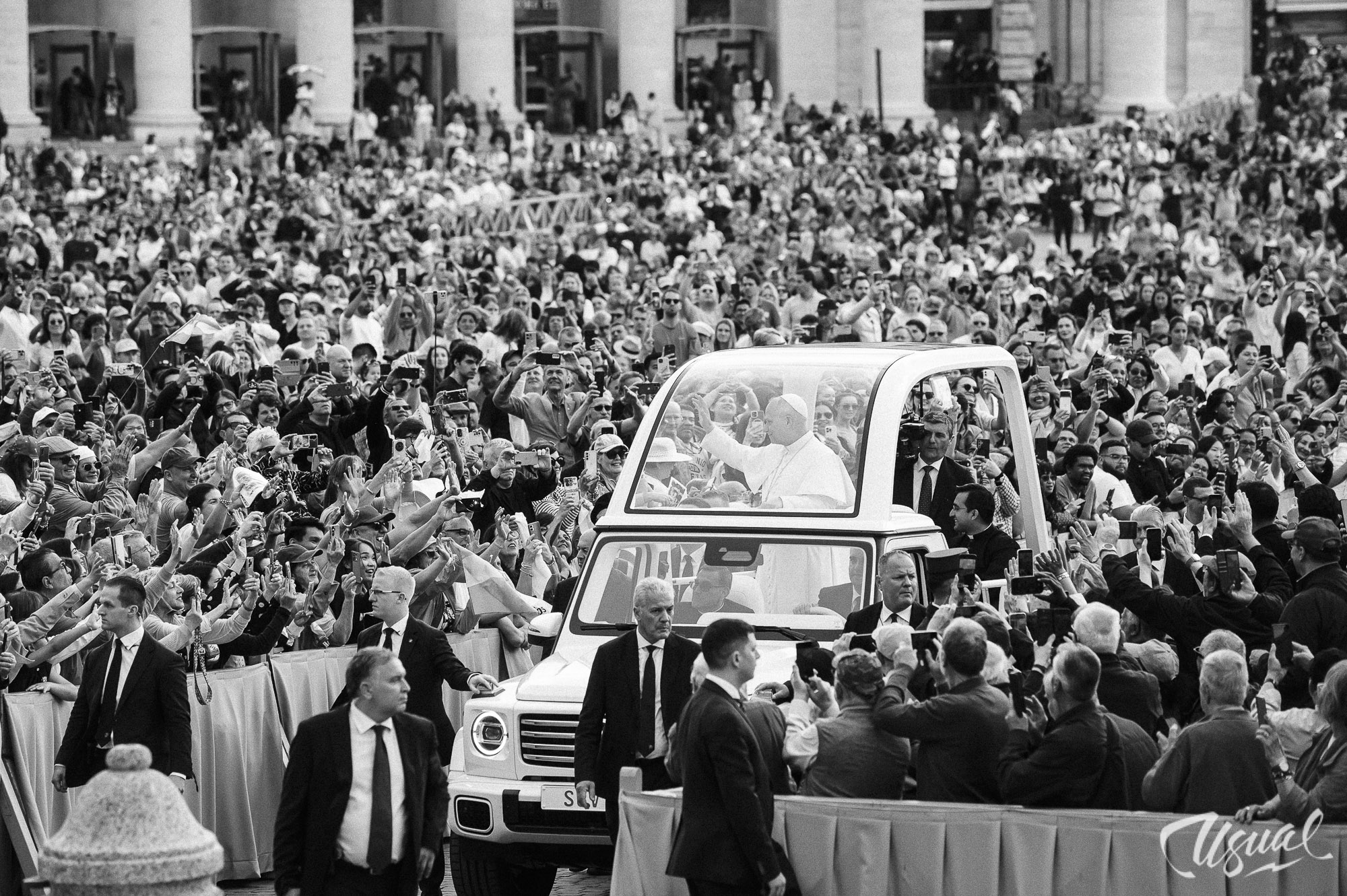 Papa Leon xiv en el Vaticano